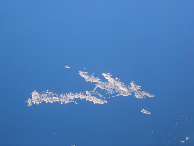 xInseln_vor_France_2070