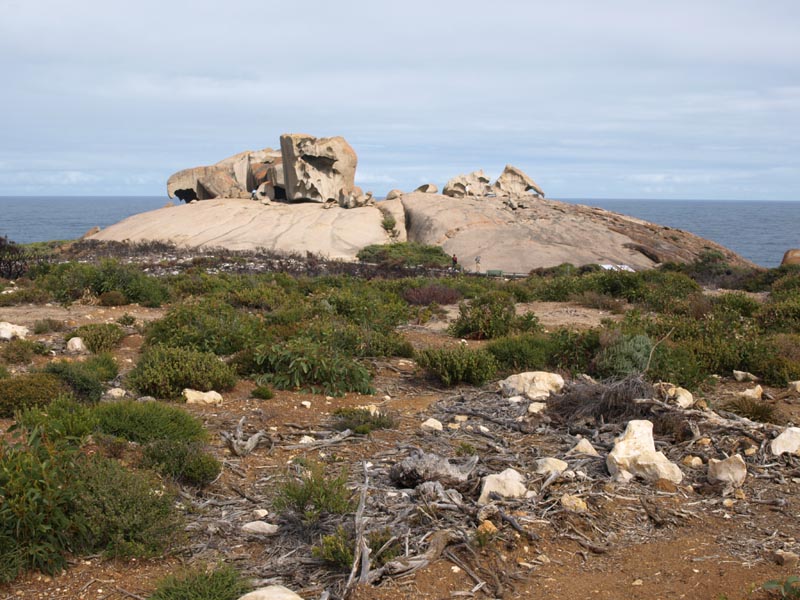 P3311851_Remark_Rocks