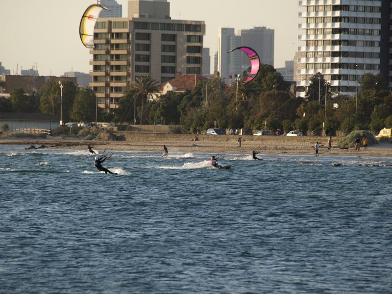 P4062281_St_Kilda_Beach_Kiting