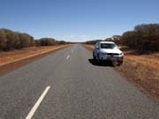 P4092545_Weg_zum_Uluru