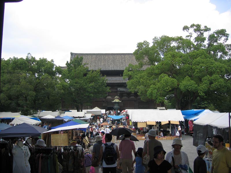 5251_Markt_im_Toji_Tempel