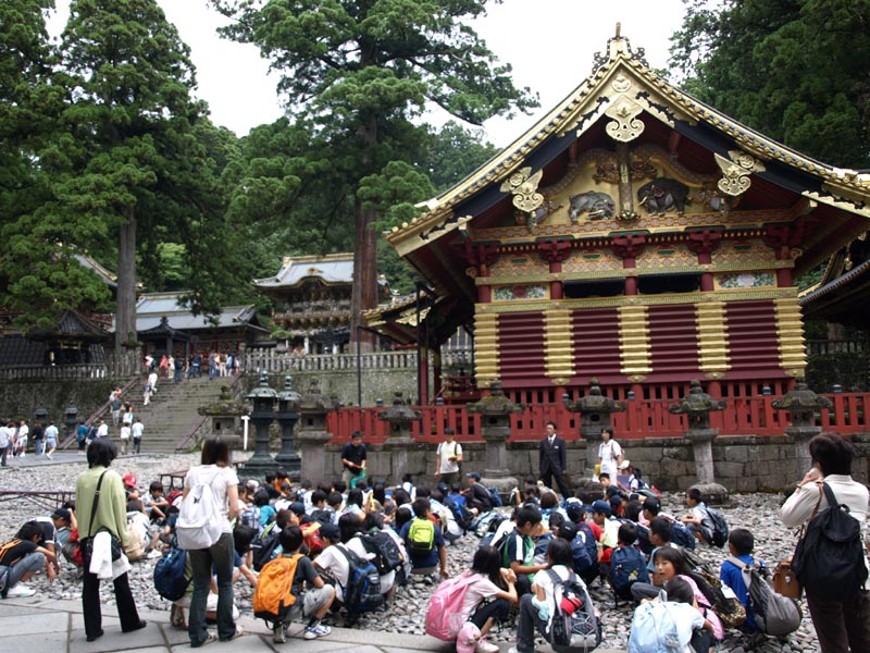 8290044_Hockende_Klasse